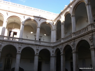 lazzo Universita Catania-16-04-2014 07-18-58